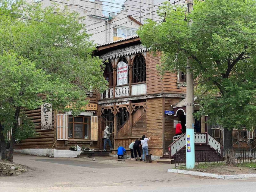 Дом Барановских в Чите начали реставрировать волонтёры Сбербанка